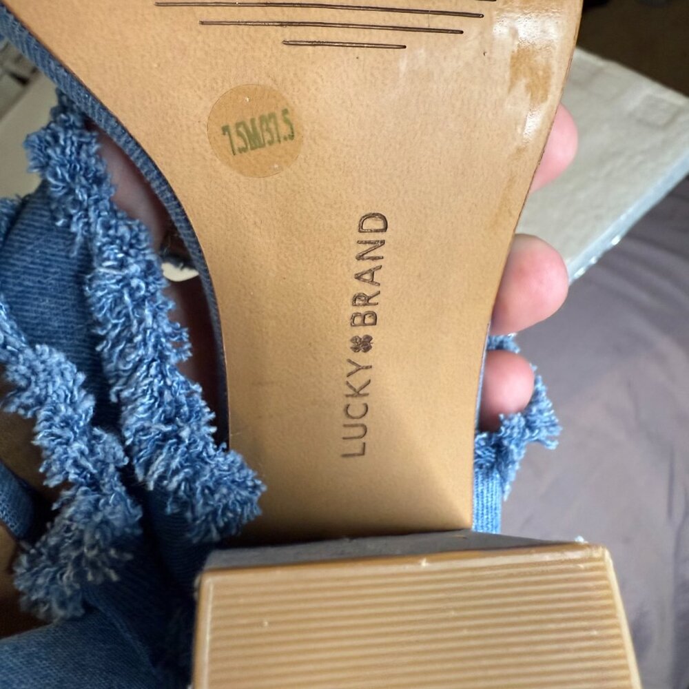 Lucky Brand Mkennah Denim Heel 7.5 Blue Block Heel - Picture 7 of 8